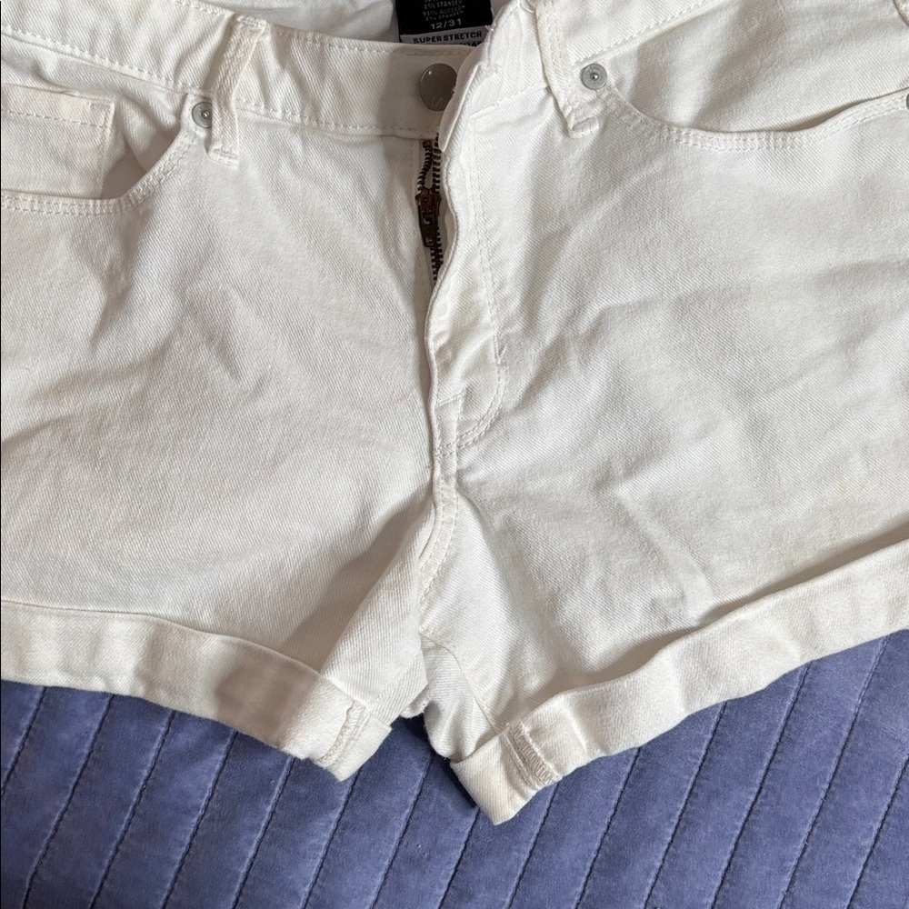 Mossimo Supply Co. White Denim Roll-Cuff Jean Shorts - Picture 7 of 7